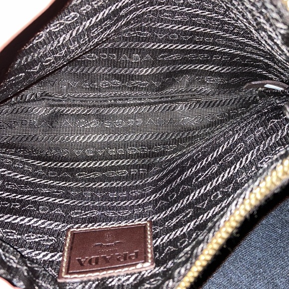 Prada small clutch - Picture 3 of 7